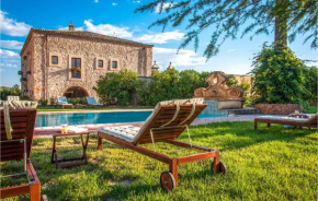 Beautiful home in San Michele di Ganzari with WiFi, Private swimming pool and 13 Bedrooms, San Michele Di Ganzaria